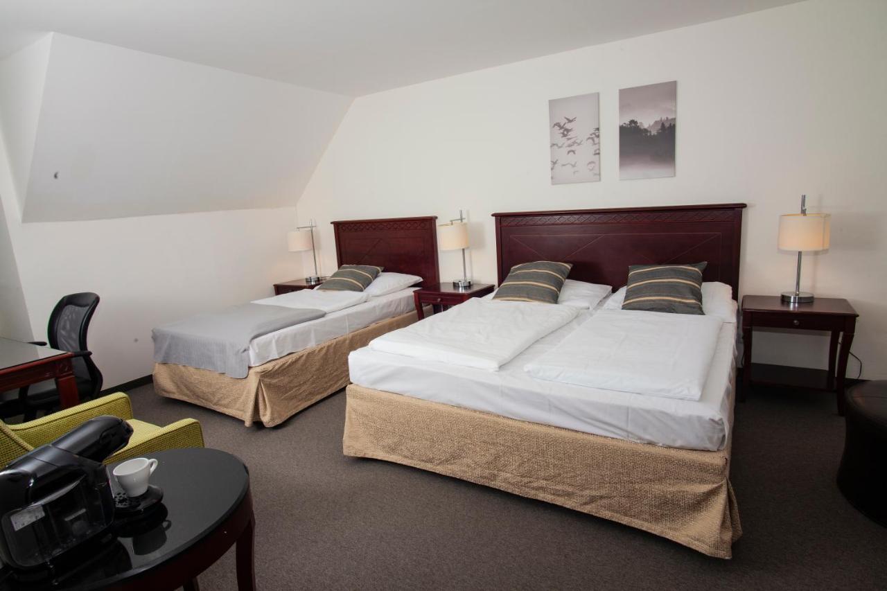Hotel Petrovy Kameny Karlova Studánka Exteriör bild