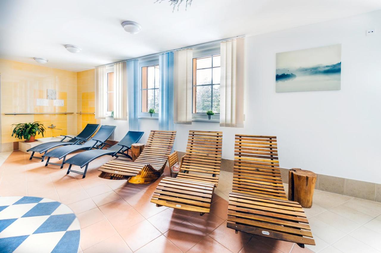 Hotel Petrovy Kameny Karlova Studánka Exteriör bild