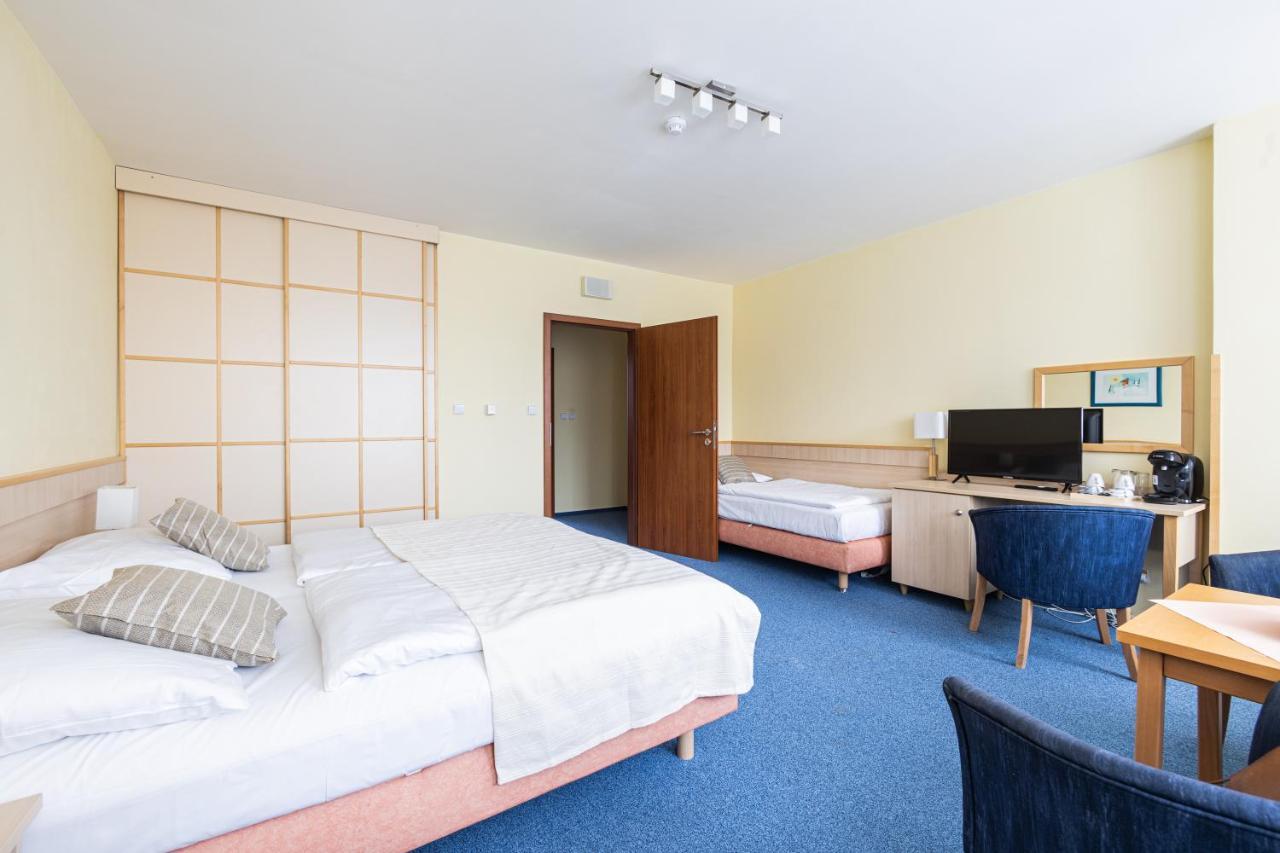 Hotel Petrovy Kameny Karlova Studánka Exteriör bild